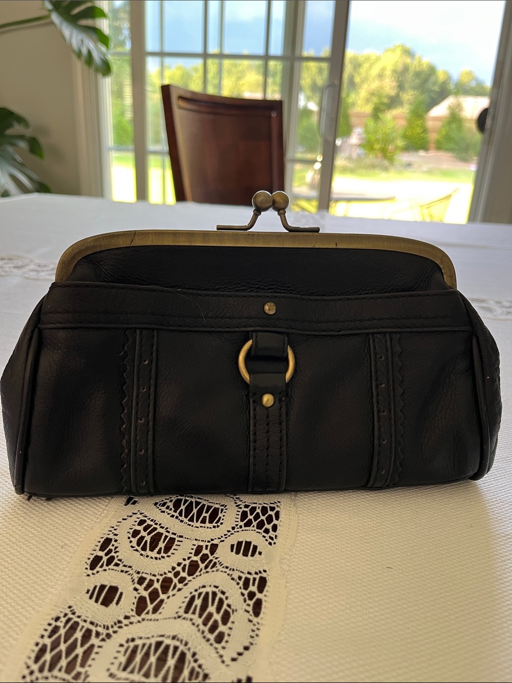 Vintage Banana Republic Brown Genuine Leather Kiss-Lock Wristlet Clutch Bag